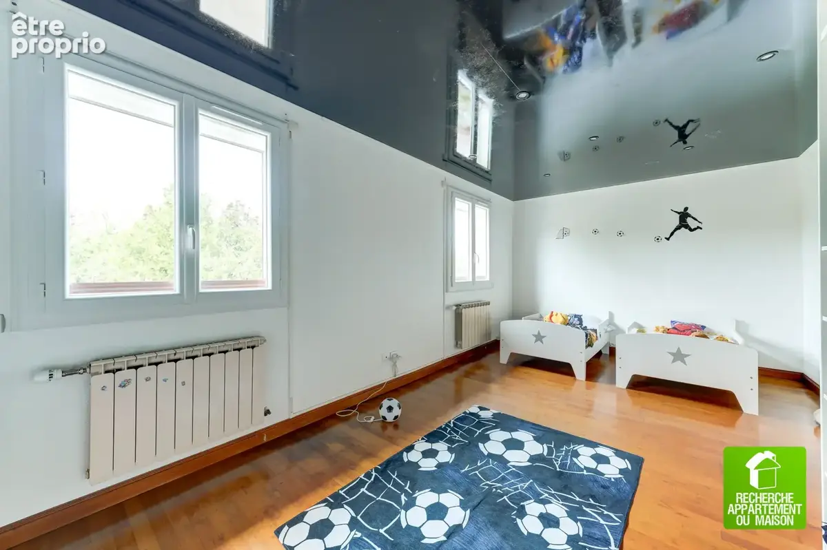 À VENDRE   Maison familiale 5 pièces   202 m2 habitables   Saint-Priest Manissieux - photo 11