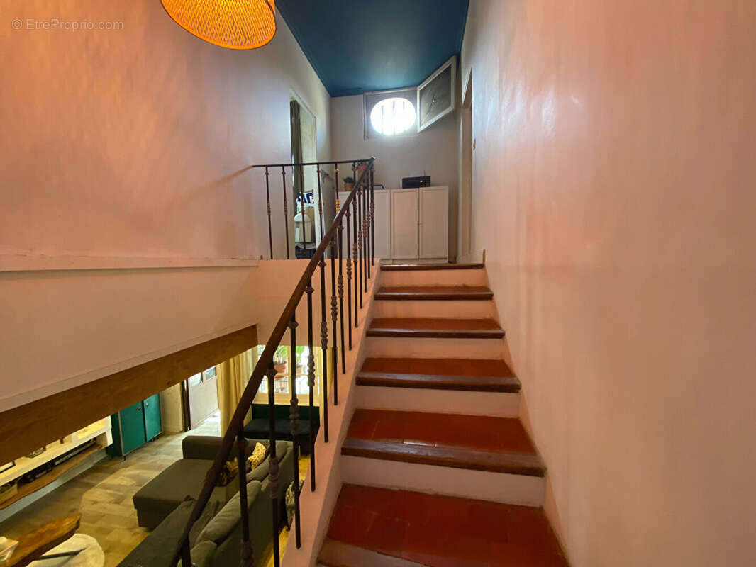 Maison à L'ISLE-SUR-LA-SORGUE