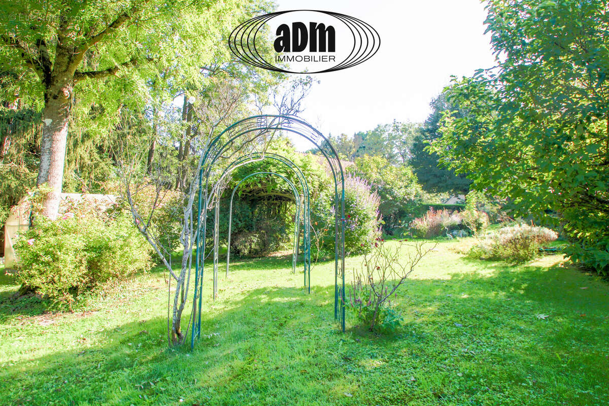 Maison à BAILLY-ROMAINVILLIERS