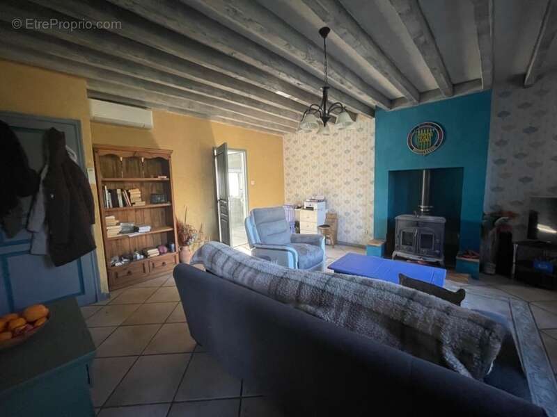 Maison à LA CELLE-DUNOISE