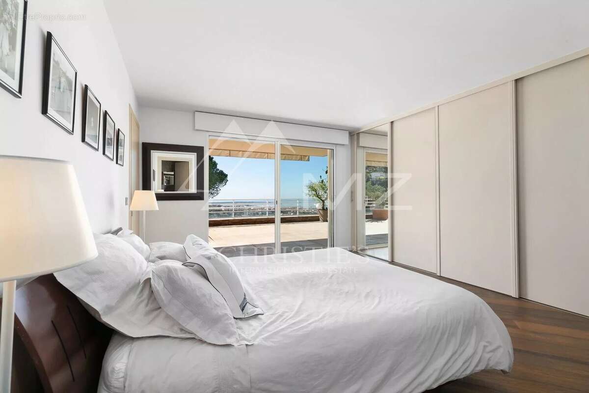 Appartement à LE CANNET