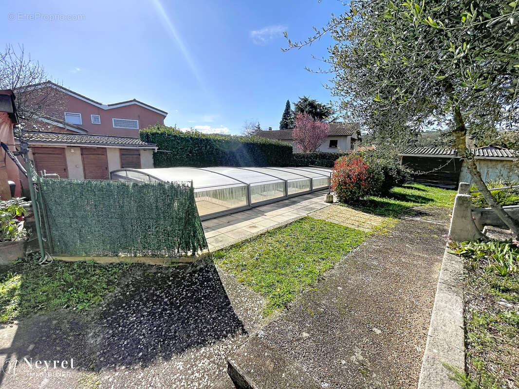 Maison à MONTAGNY