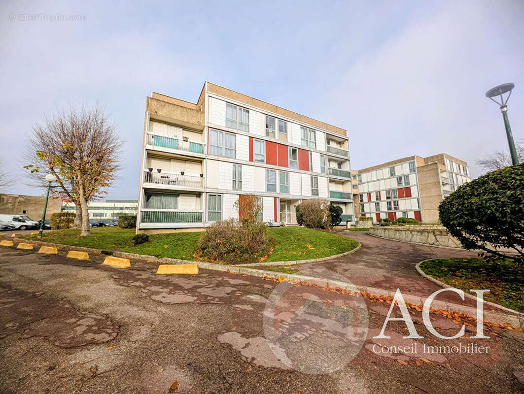 Appartement à PIERREFITTE-SUR-SEINE