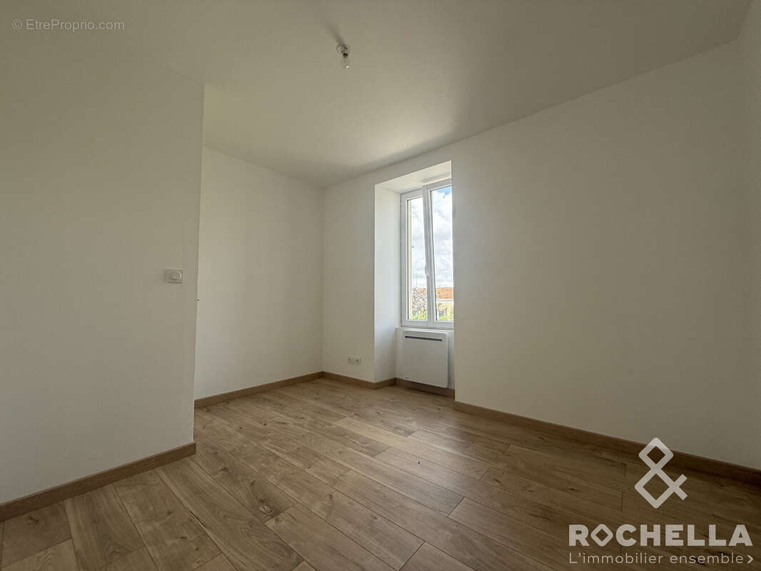 Maison 96 m² à Tonnay-Charente  - photo 6