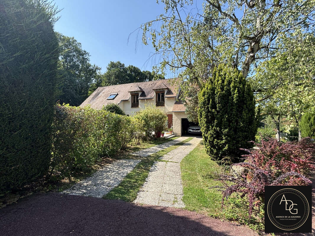 Maison à DOURDAN
