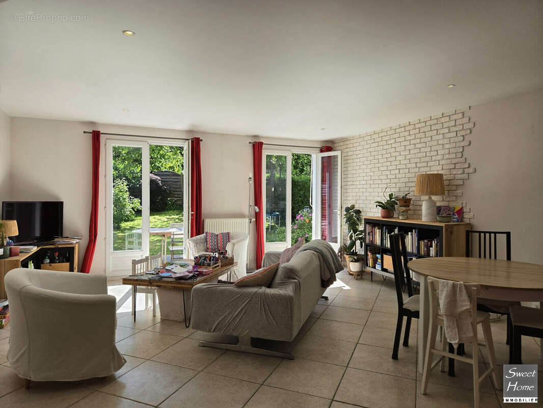 Maison à MAGNY-LES-HAMEAUX