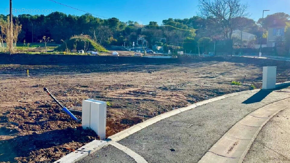 Terrain à CARNOULES