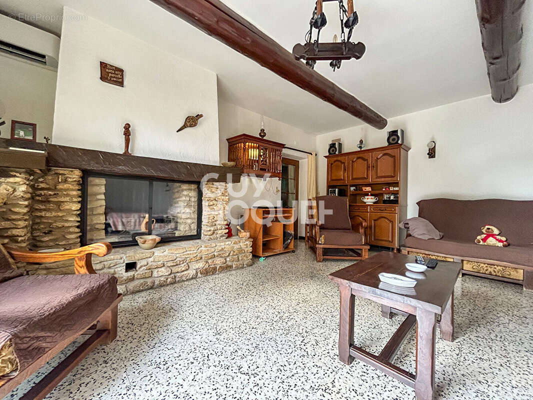 Maison à ROBION