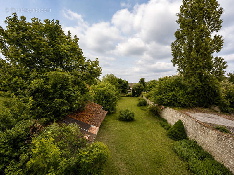 Maison à LE MEE-SUR-SEINE