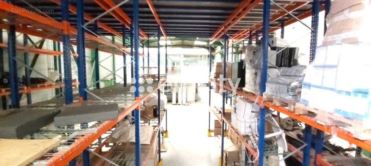 Commerce à MONTIGNY-LE-BRETONNEUX