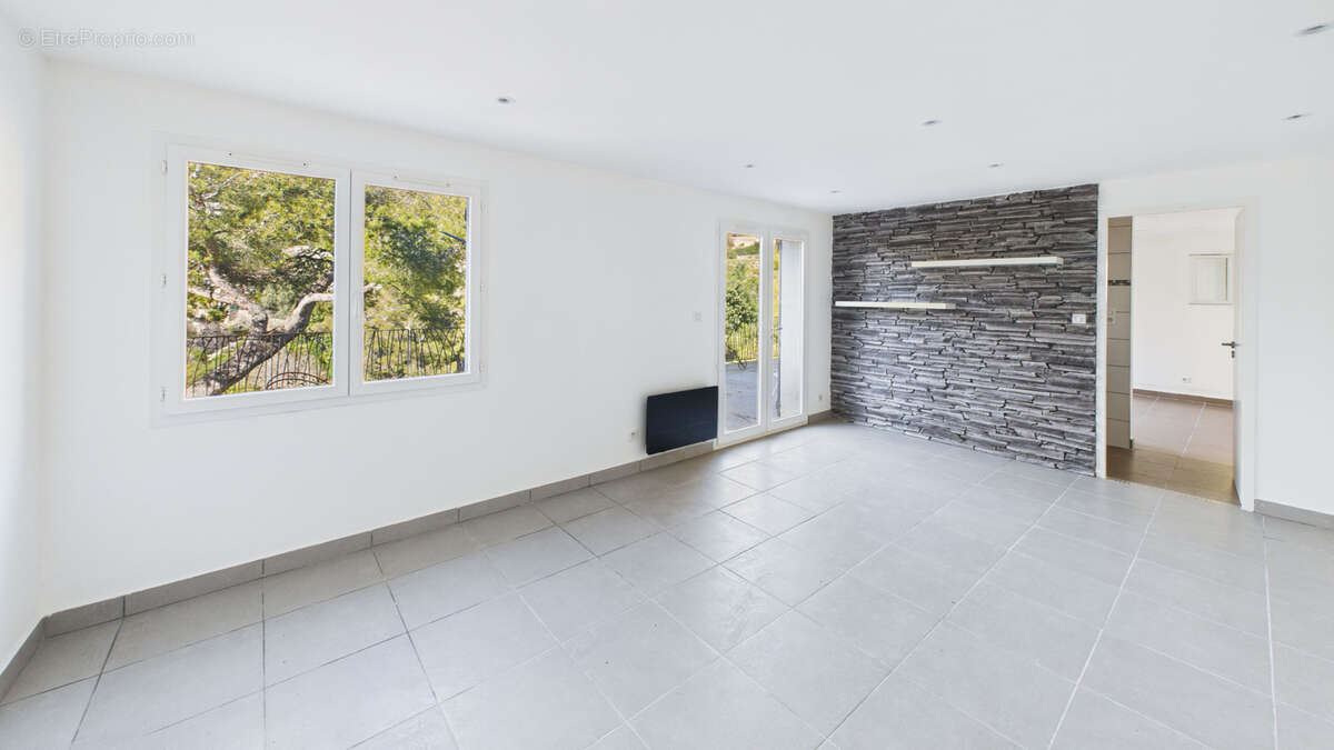 Maison à CARQUEIRANNE