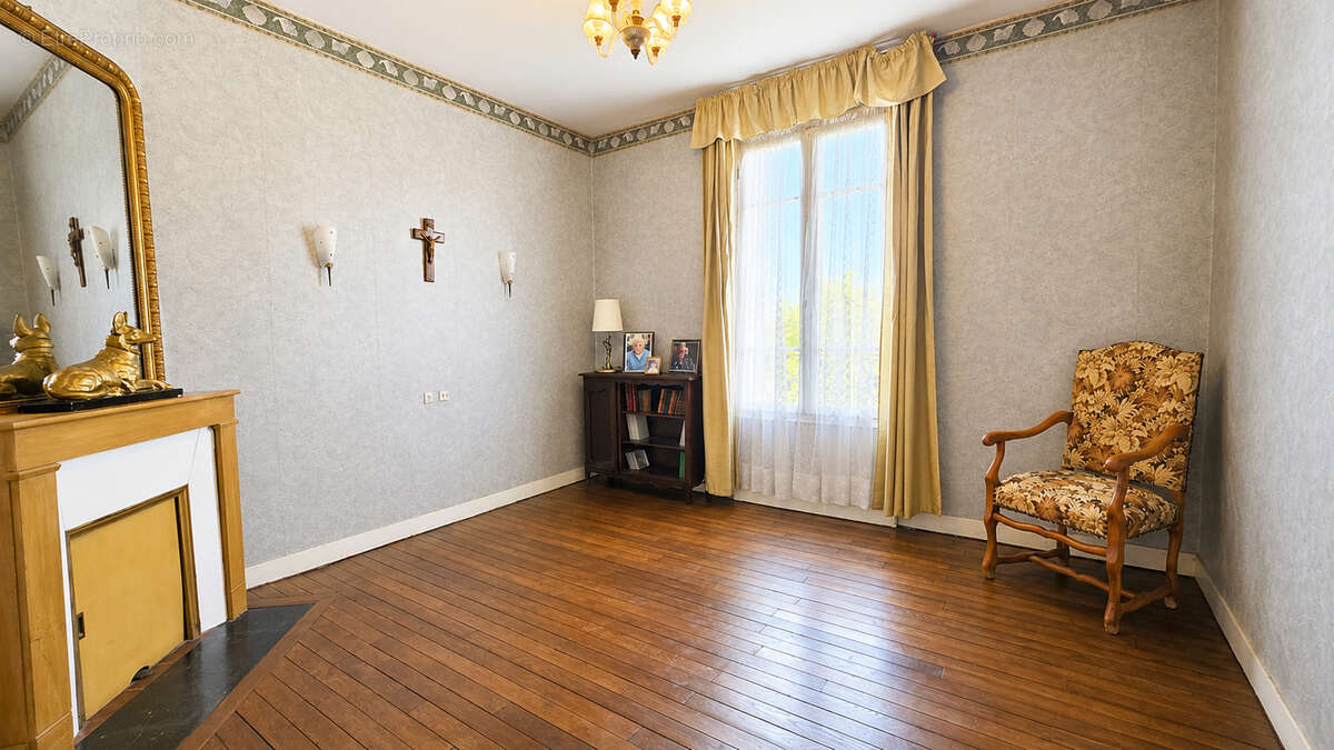 Charmante maison indépendante de 5 pièces avec jardin arboré - photo 9