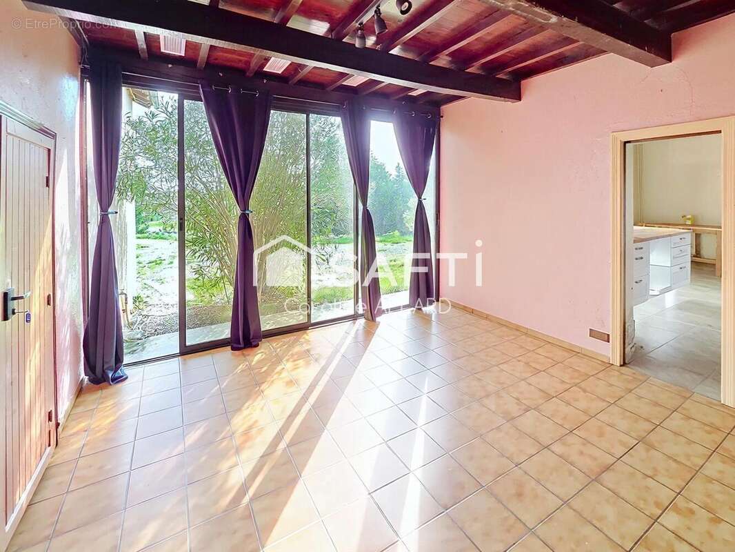 Maison 129 m² à Sauveterre  - photo 5