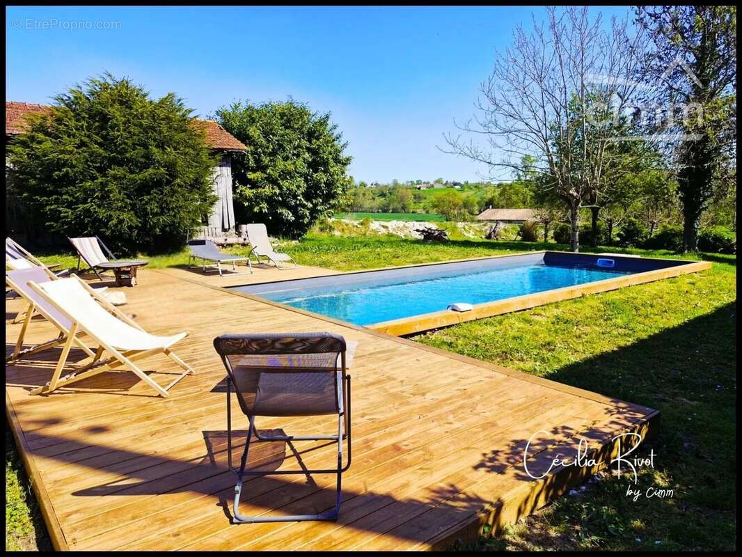 Maison à SAINT-MARTIAL-DE-MIRAMBEAU