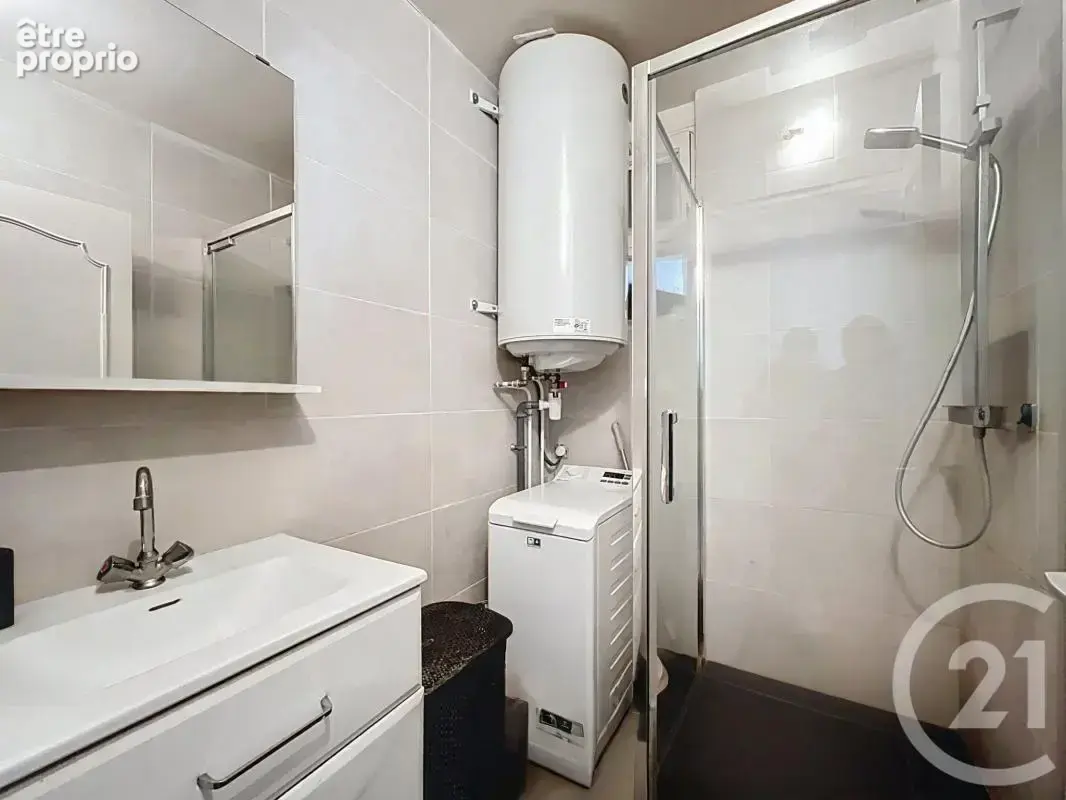Appartement 57 m² à Pont-Eveque  - photo 10