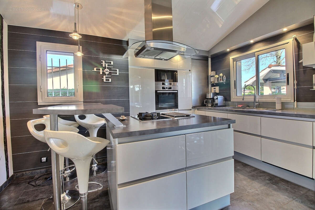 Maison à GUJAN-MESTRAS