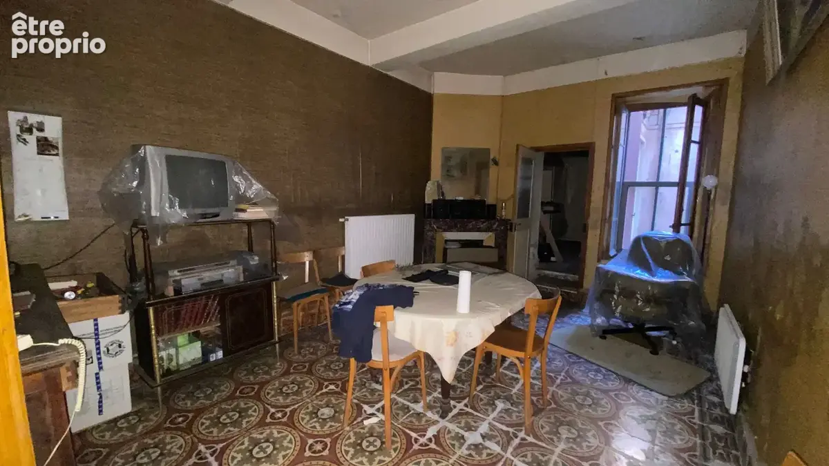 A vendre maison à rénover de 164 m2 avec cour et dépendances à Quarante   fort potentiel de division - photo 6