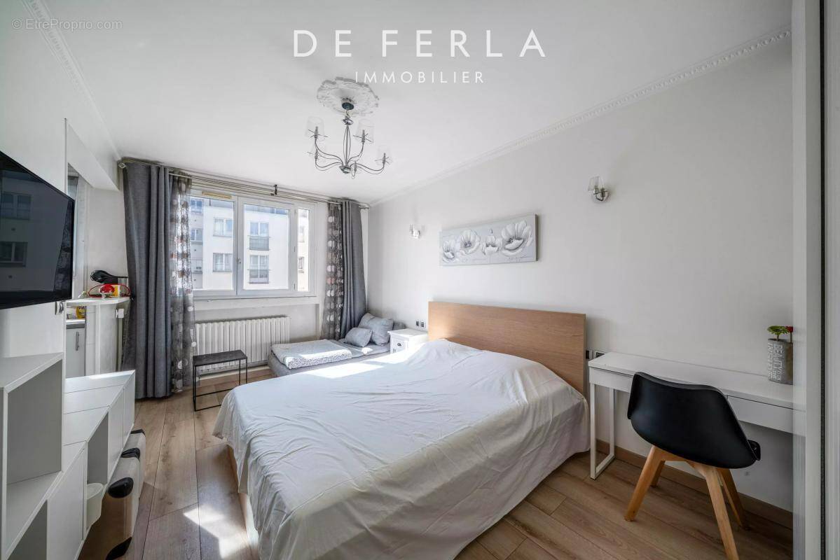 Appartement à PARIS-15E