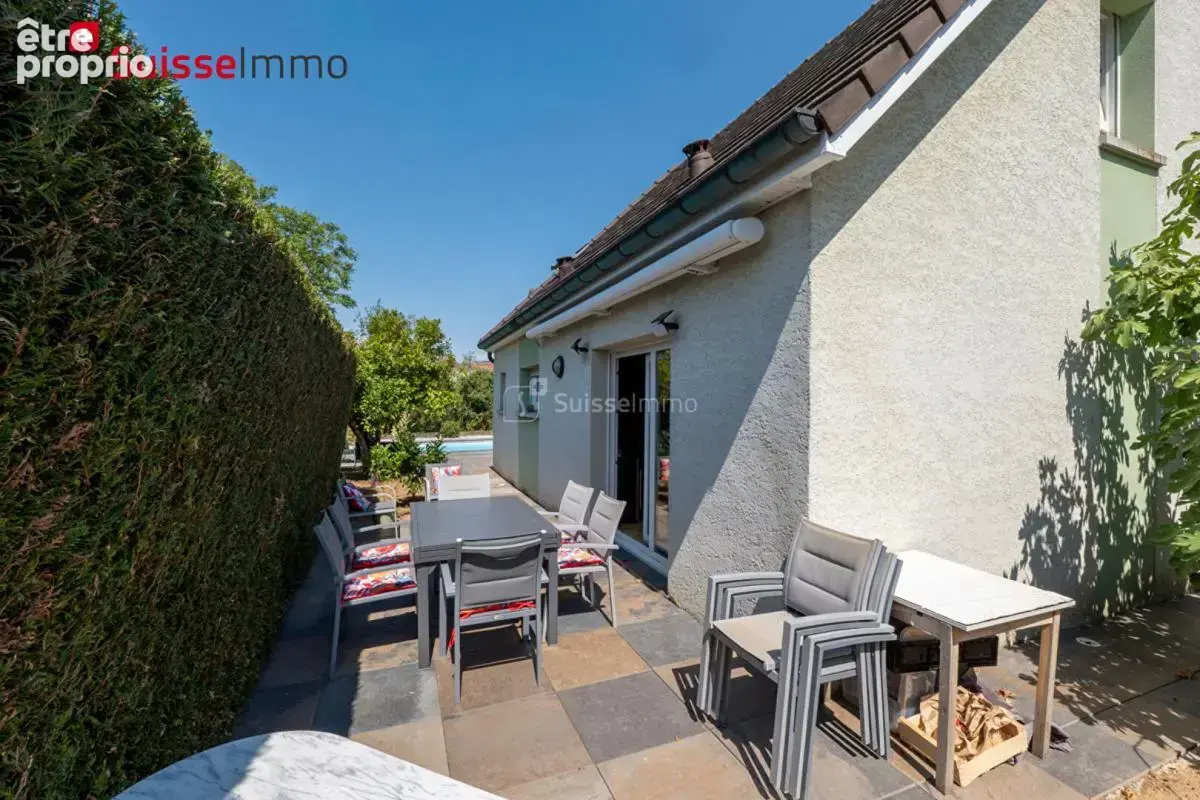 Maison 130 m2 avec piscine - DPE C - photo 17