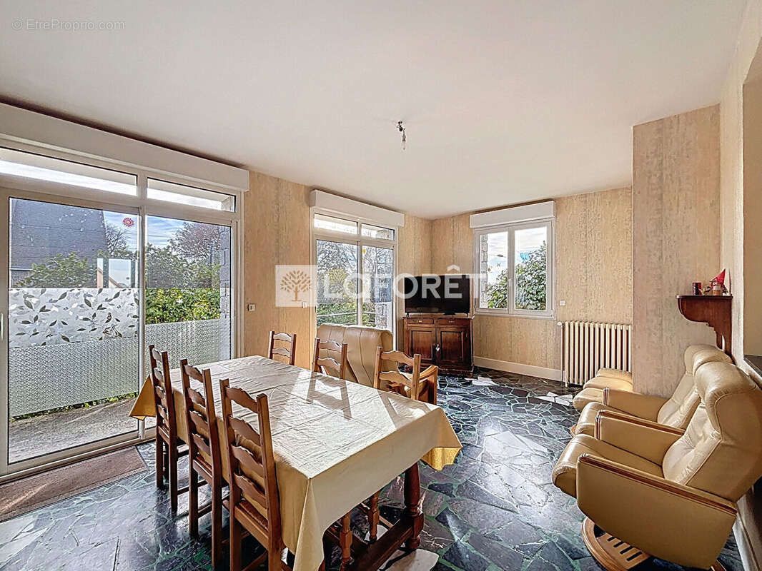 Maison à SAINT-GEORGES-DES-GROSEILLERS