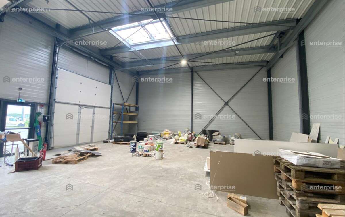 Parc alata - a vendre - local d'activite - rare sur le marche - photo 4