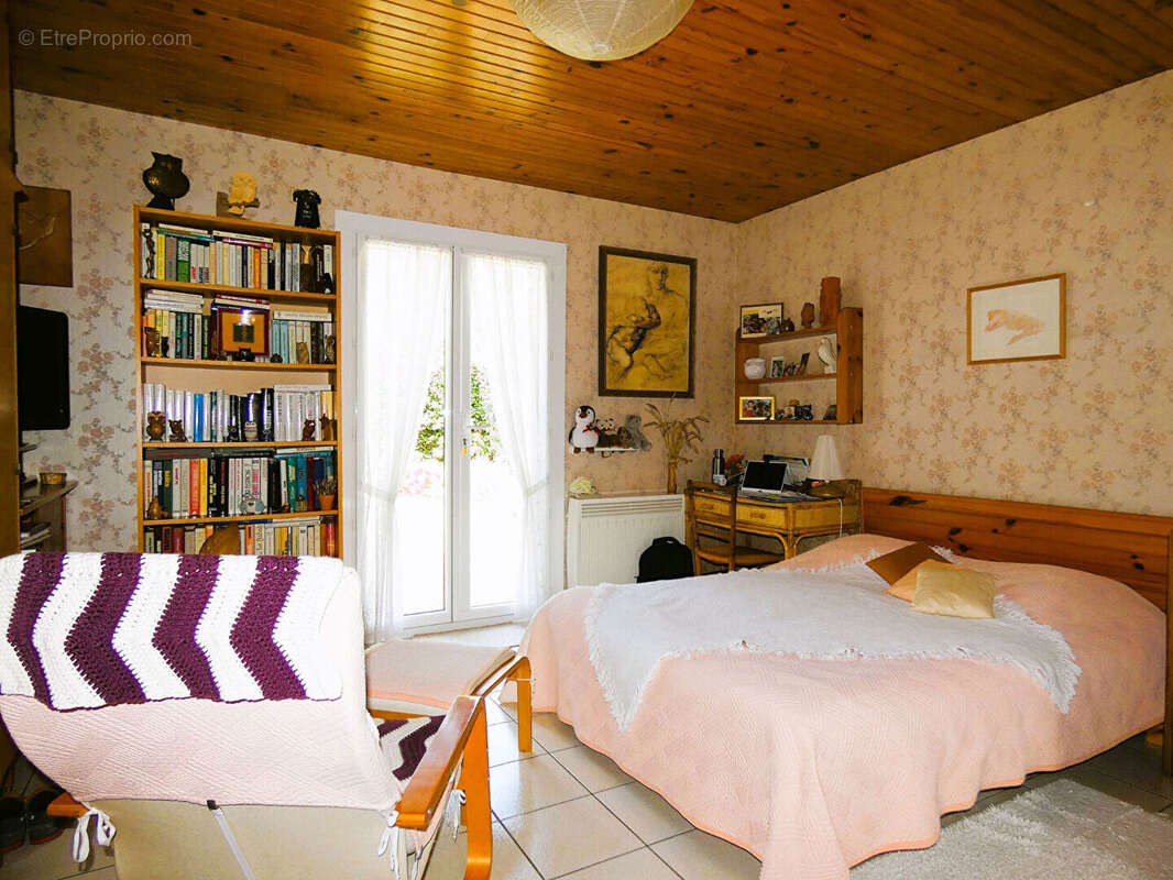 Maison à SAINT-JEAN-DE-BRAYE