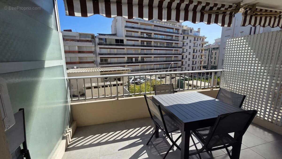 Appartement à CANNES