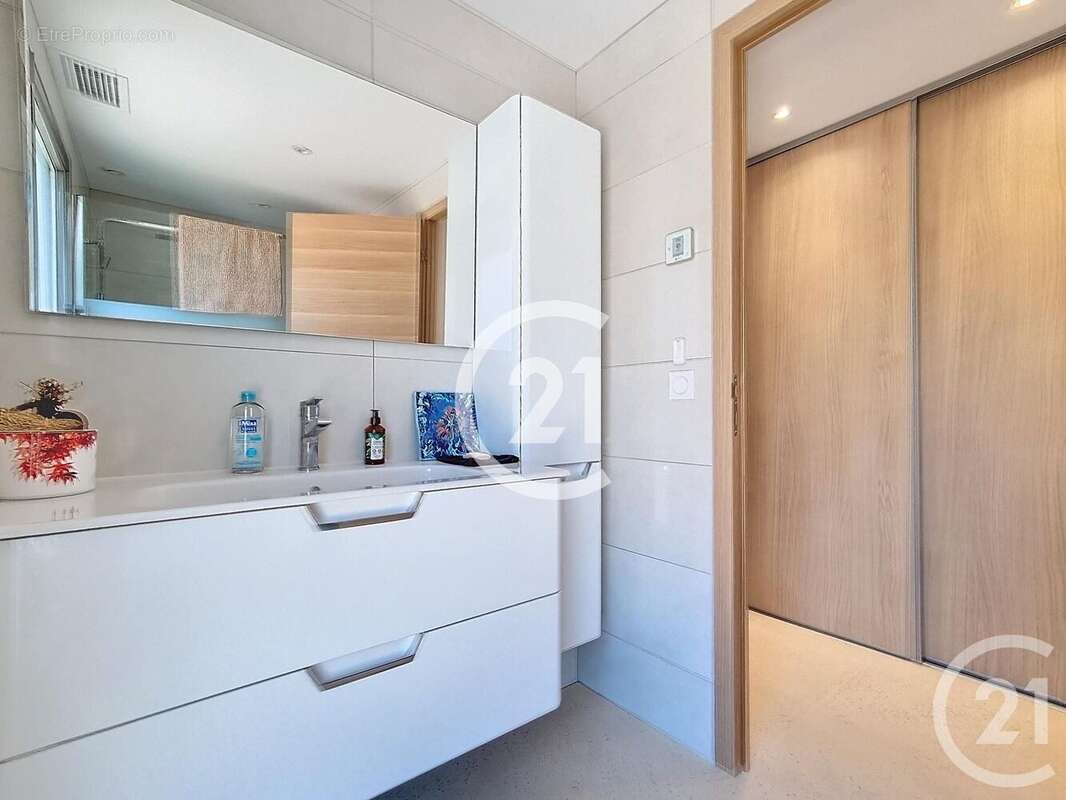 Maison à LATOUR-BAS-ELNE