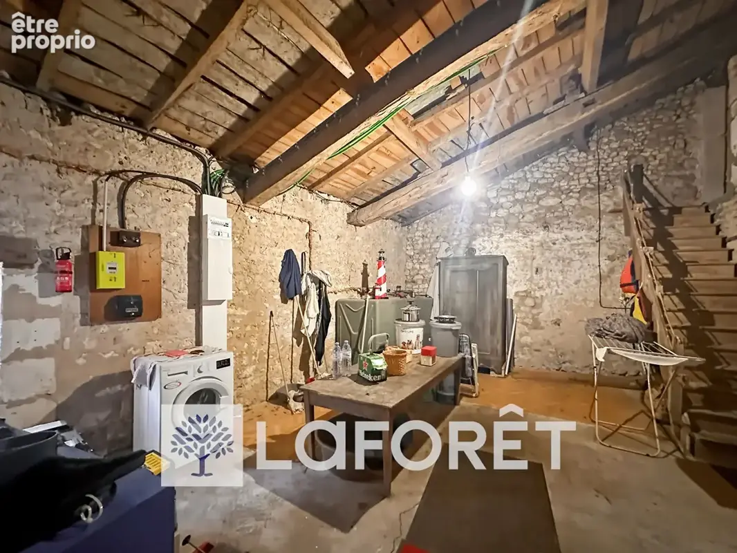 Maison ancienne en pierre située à 5 minutes de Gémozac 147 m2 - photo 14