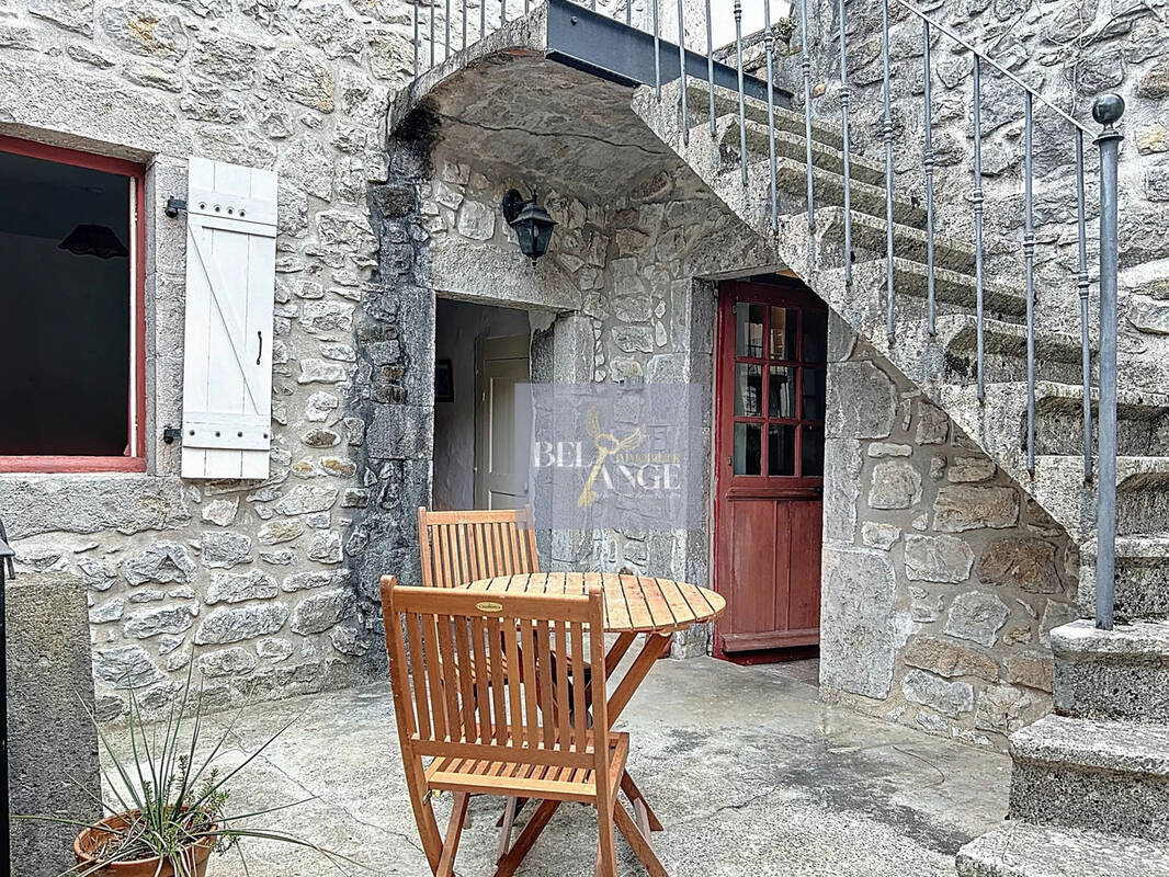 Maison à CHAUZON