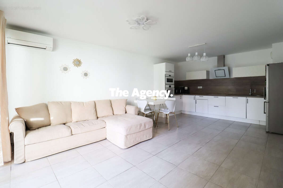 Appartement à MARSEILLE-7E