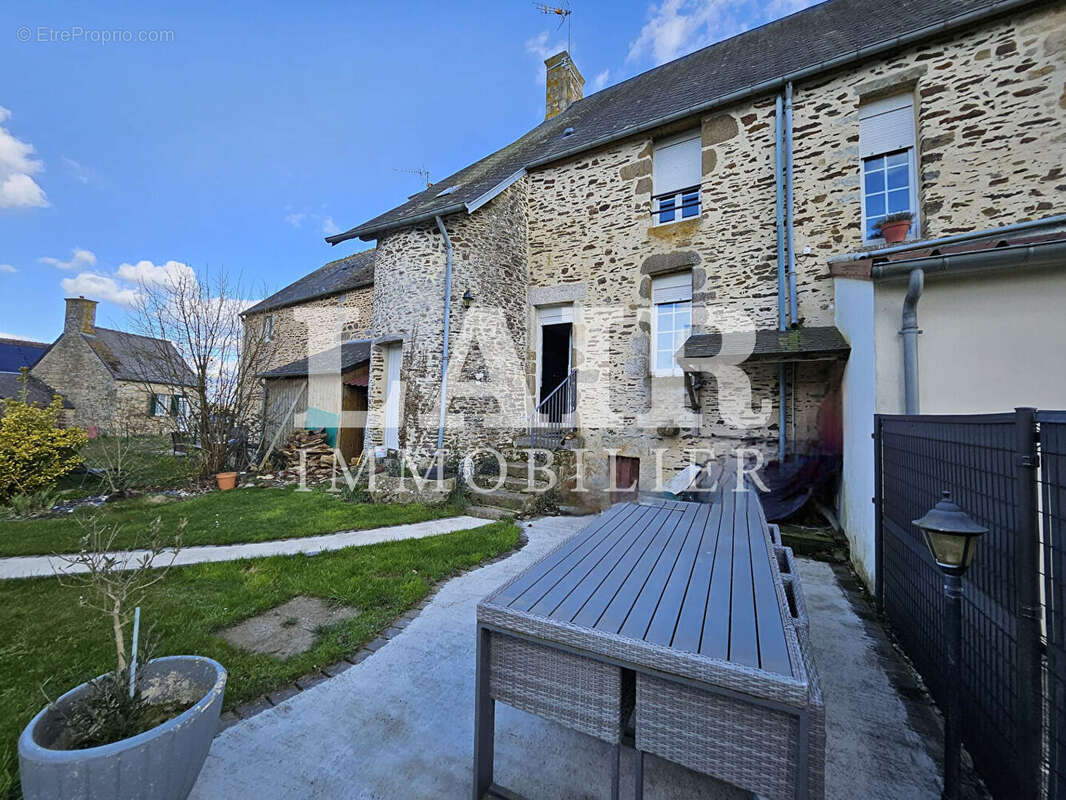 Maison à LA CHAPELLE-D&#039;ANDAINE