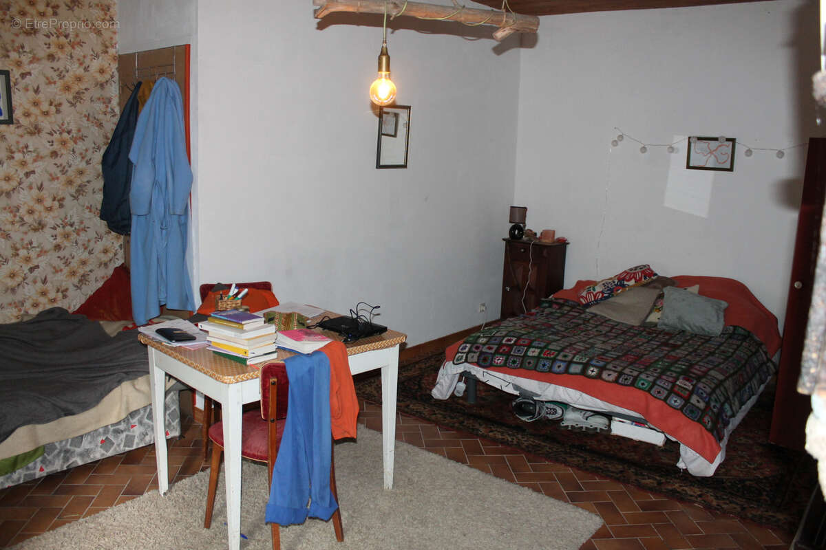 Maison à SAINT-SAUD-LACOUSSIERE