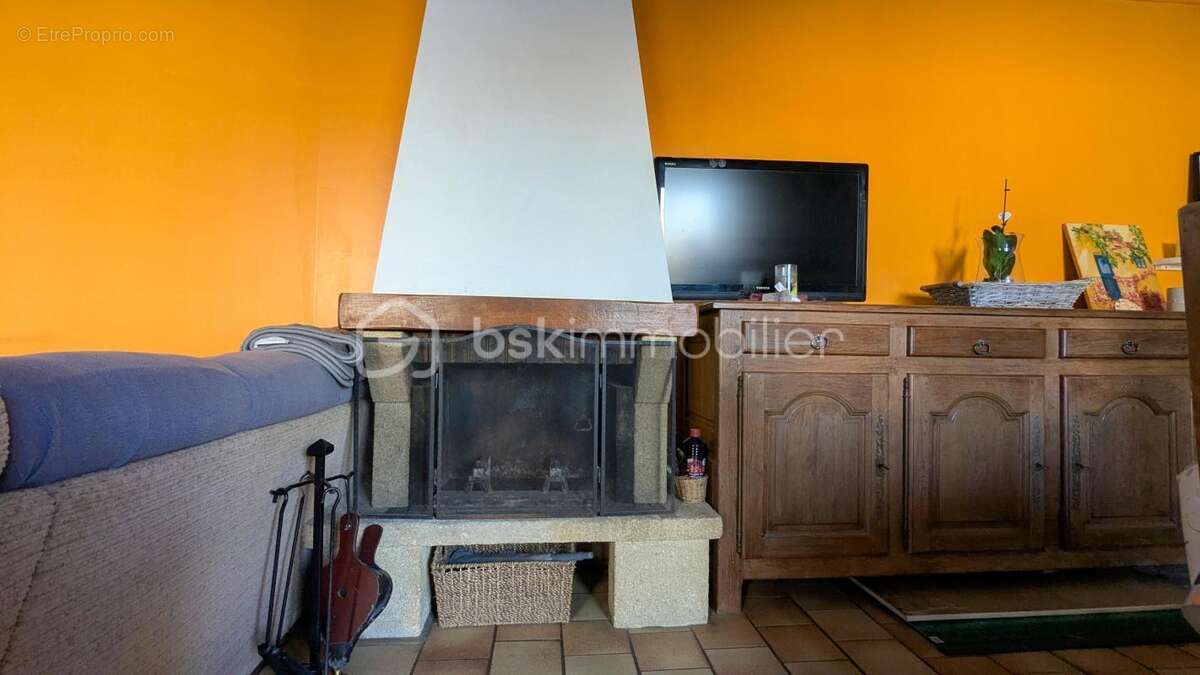 SOUS OFFRE Maison 110 m² + dépendances –  Proche de Chizé - photo 5