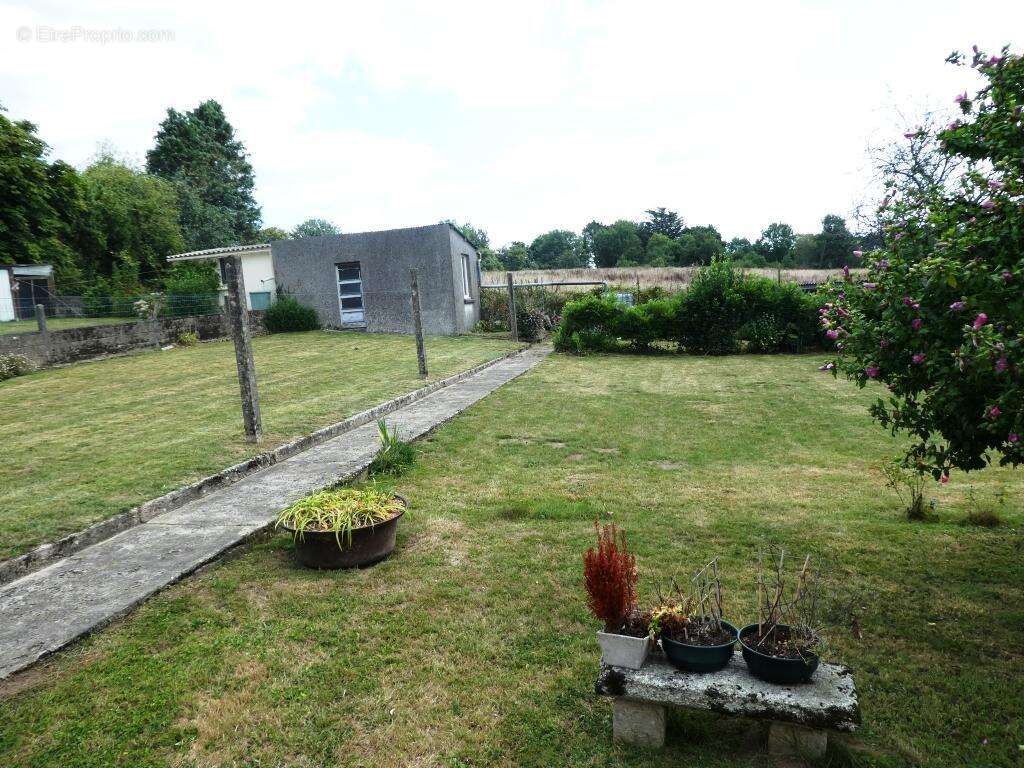 Maison 86 m² à Le Croisty  - photo 3