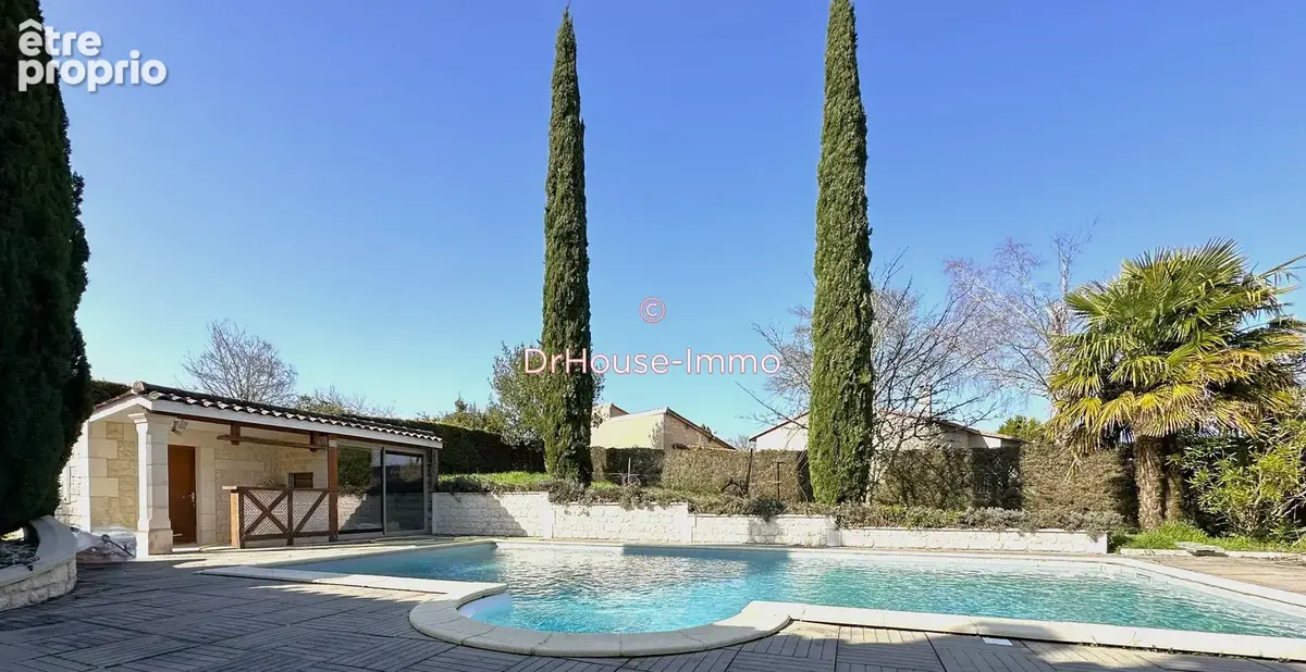 Maison 6 pièces 148 m² à vendre à Montmoreau-Saint-Cybard (16190) - photo 4
