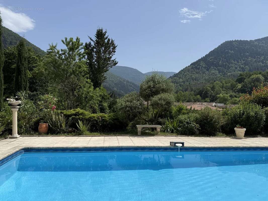 Spacieuse maison avec piscine et vue imprenable sur château de Montségur - photo 13