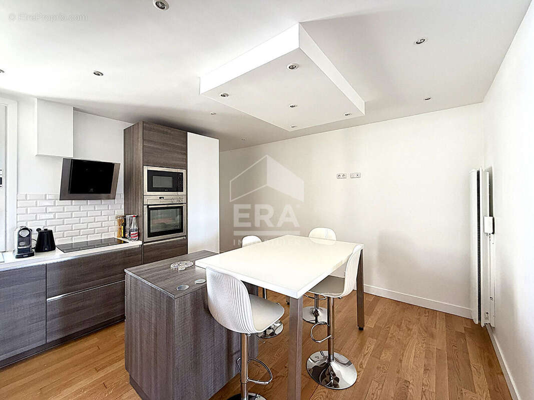 Appartement à LEVALLOIS-PERRET