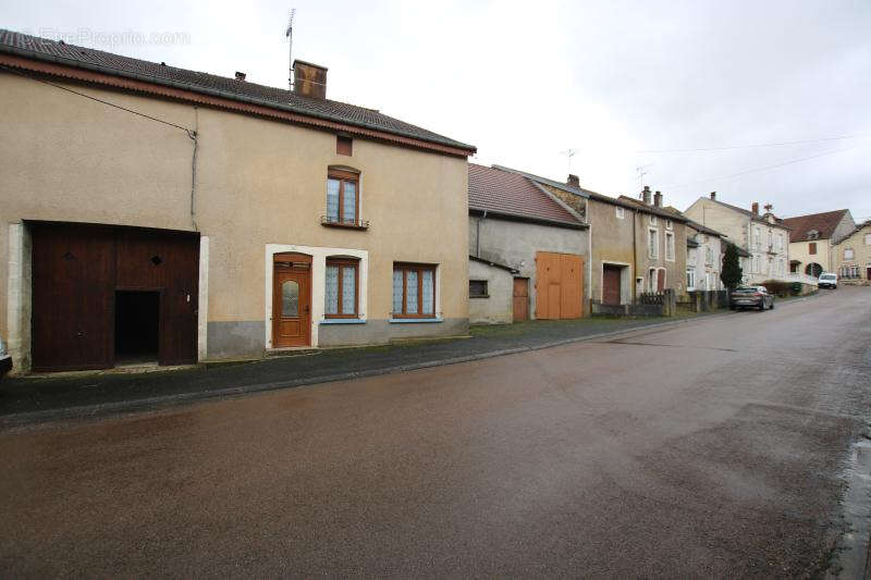 Maison à BOURMONT