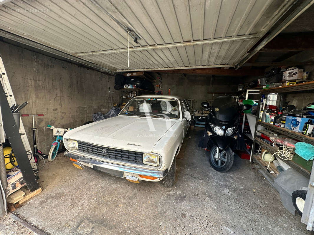 Maison à SAINT-MAUR-DES-FOSSES