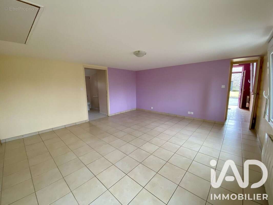 Maison 50 m² à Runan  - photo 9