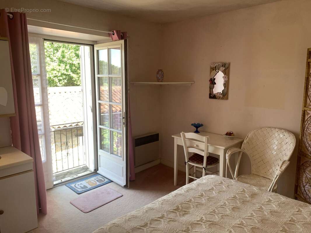 Maison à SAINT-SAUD-LACOUSSIERE