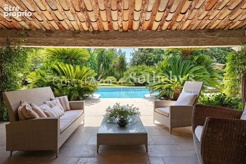 Charmante villa 6 chambres avec piscine sur terrain de 2 108 m² - photo 8