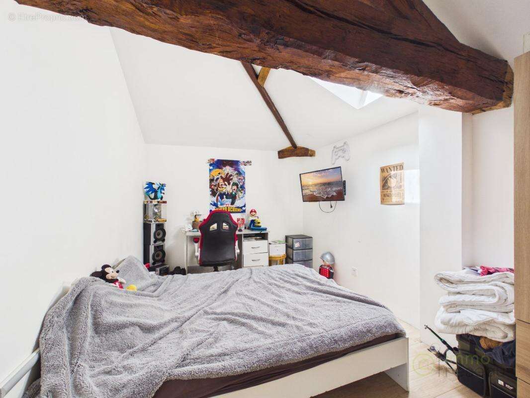 Maison 209 m² à Saint-Georges-Des-Agouts  - photo 9