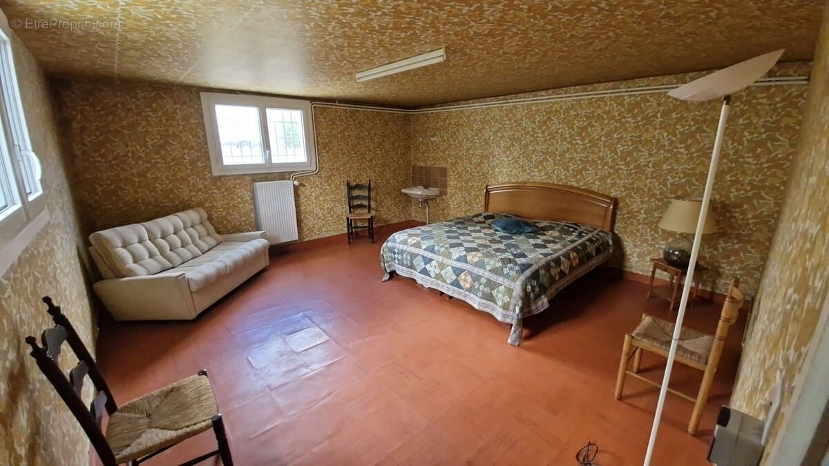 Maison à BONNEUIL-MATOURS
