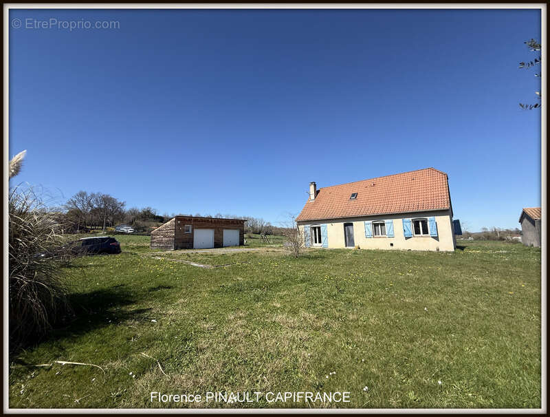 Maison à POUYASTRUC