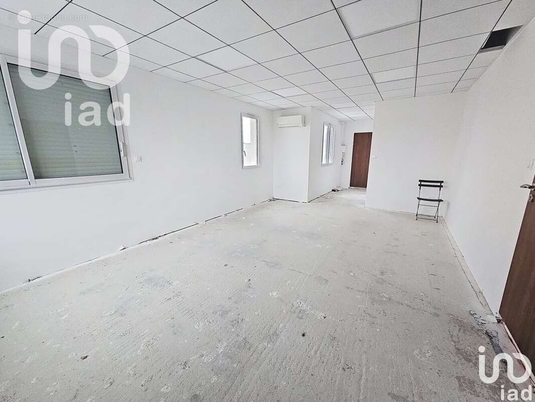 Photo 3 - Commerce à TOURBES