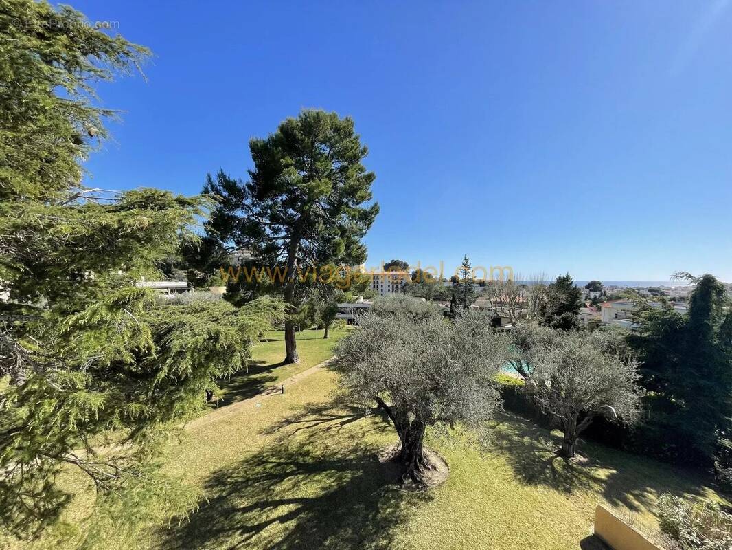 Appartement à LE CANNET