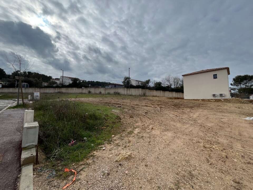 Terrain à BRIGNOLES