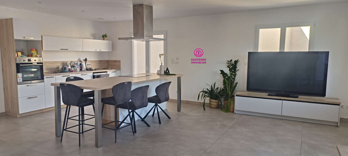 Ensemble immobilier comprenant deux maisons récentes  - 210m2 habitables - 6 chambres - photo 2